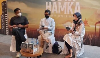 Di Novel Buya Hamka, A Fuadi Angkat Kisah Hamka dengan Bung Karno dan Haji Rasul
